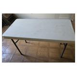 4 FOOT FOLDING TABLE