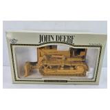 ERTL JOHN DEERE 420 CRAWLER 1:16