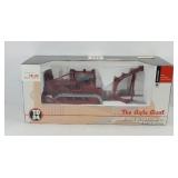 INTERNATIONAL TD-24 DIESEL CRAWLER 1:25