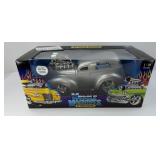 MUSCLE MACHINES 49 SEDAN DELIVERY 1:18