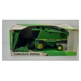 ERTL JOHN DEERE 9600 COMBINE 1:28
