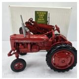 1993 ERTL FARMALL 110 FARM SHOW 1:16