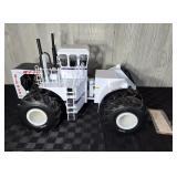 TOY FARMER BIG BUD 760 TRACTOR 1:16