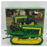 ERTL JOHN DEERE 420 CRAWLER TOY SHOW 1:16