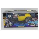 MUSCLE MACHINES 32 ROADSTER 1:18