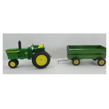 SCALE MODEL JOHN DEERE 2520 DIESEL WITH WAGON