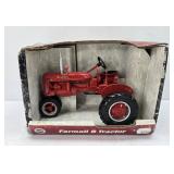 ERTL FARMALL B 1:16
