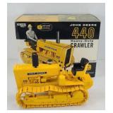 ERTL JOHN DEERE 440 HEAVY DUTY CRAWLER 1:16