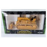 ERTL JOHN DEERE 1010 CRAWLER 1:16