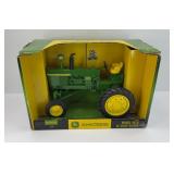 ERTL JOHN DEERE 4010 DIECAST TRACTOR 1:16