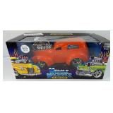 MUSCLE MACHINES 40 SEDAN DELIVERY 1:18