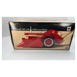 ERTL PRECISION FARMALL 560 & 2-MH CORN PICKER 1:16