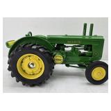SCALE MODEL JOHN DEERE SHOW TRACTOR AR 1:16