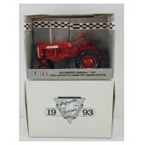 ERTL MCCORMICK FARMALL 130 1:16