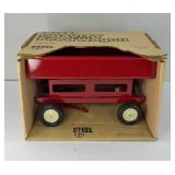 ERTL GRAVITY FEED WAGON 1:16