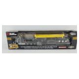 KENWORTH 2900 TRI AXLE TOY SHOW  1:64