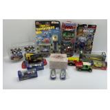 LARGE LOT DIECAST COLLECTIBLES