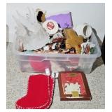 CHRISTMAS DECOR IN TOTE