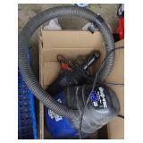 SMALL SHOP VAC & CAR VAC