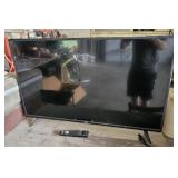 40 INCH VIZIO SMART TV W/ REMOTE (ALT LOC)