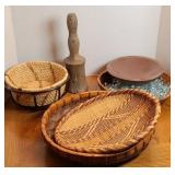 GEMSTONES & WOVEN SERVING TRAYS