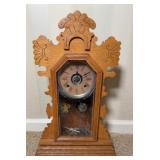 ANTIQUE MANTLE CLOCK