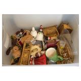 CHRISTMAS DECOR W/ TOTE