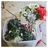 HOLIDAY FLOWERS & GREENERY W/ TOTE