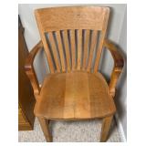 VINTAGE OAK OFFICE CHAIR