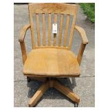 VINTAGE OAK OFFICE CHAIR