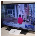 SAMSUNG 40 INCH TELEVISION W/ REMOTE (WORKS)