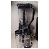 NINJA BLENDER W/ CUPS