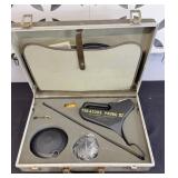 TREASURE HUNTER KIT WITH METAL DETECTOR