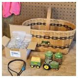 JOHN DEERE BASKET W/ SHAKER