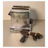 DOMINION ELECTRIC TOASTER NO CORDS MODEL 603