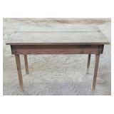 WOOD FARMHOUSE TABLE