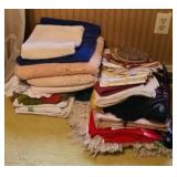TOWELS & TABLECLOTHS