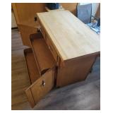 KITCHEN ISLAND / CABINET