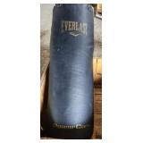 EVERLAST PUNCHING BAG