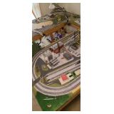MODEL TRAIN LAYOUT W/ BUILDINGS