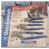 GOODWRENCH PLIER SET NEW