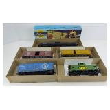 (5) ATHEARNS HO RAILROAD CARS & ENGINE