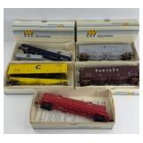 (5) WALTHERS HO SCALE RAILROAD TRAIN CARS