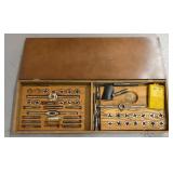 TAP & DIE W/ CASE