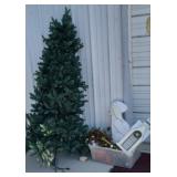 HOLIDAY DECOR