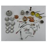 MINIATURE DOLLHOUSE DISHES