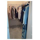 WOMENS CLOTHING, SIZE M & L (ALT LOC)