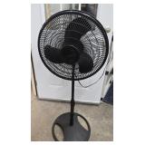 LASKO FLOOR FAN