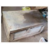 CARPENTERS BOX W/ SCRAP WOOD