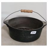 GRISWOLD DUTCH OVEN CAST NUMBER 8 NO LID